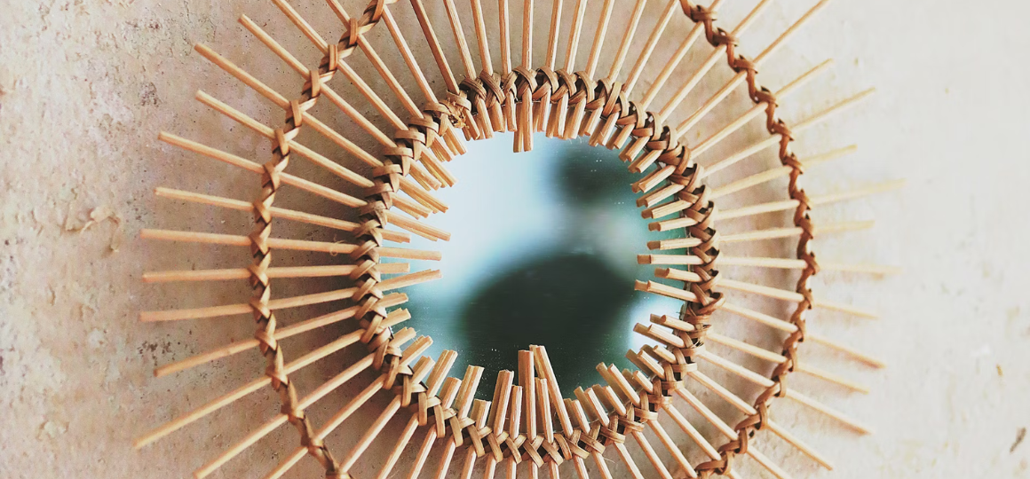 Aranżacja wnętrz boho z wykorzystaniem bambusowych dodatków